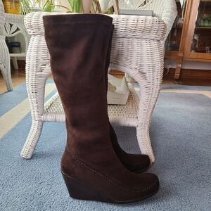 Aerosoles 2 Gathering Brown Stretch Faux Suede Tall Platform Wedge Boots Sz 8.5